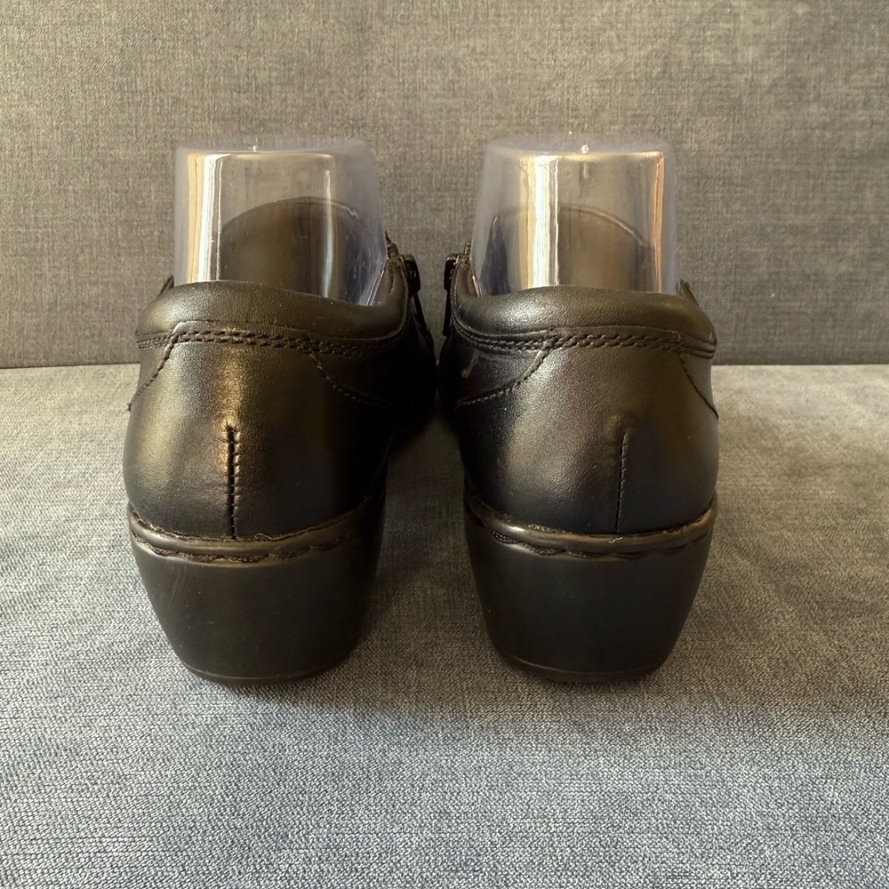 Clarks Womens Channing Ann Slip On Loafer 7M Black Leather Comfort Low Heel - Picture 4 of 7